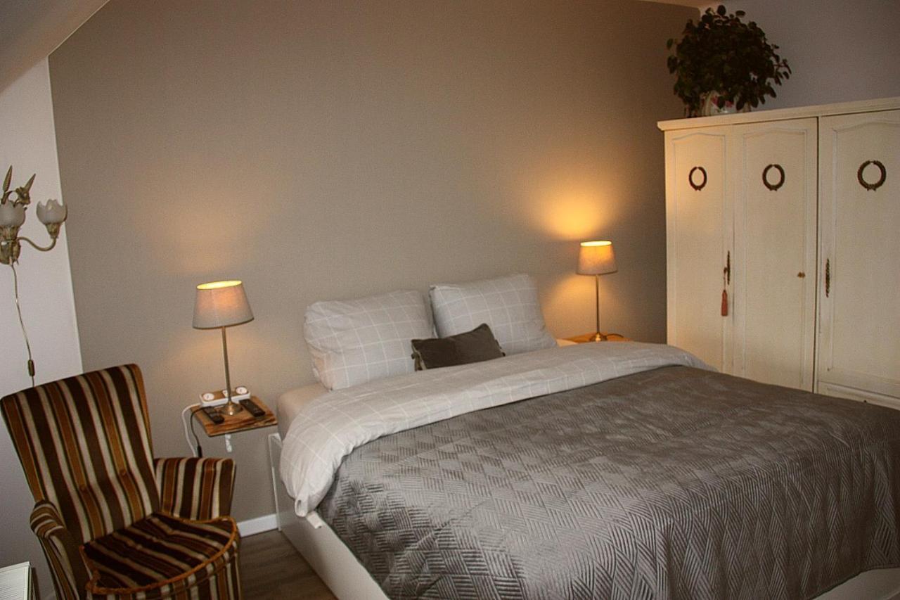 B&B De Veldwachter Ravels Bagian luar foto